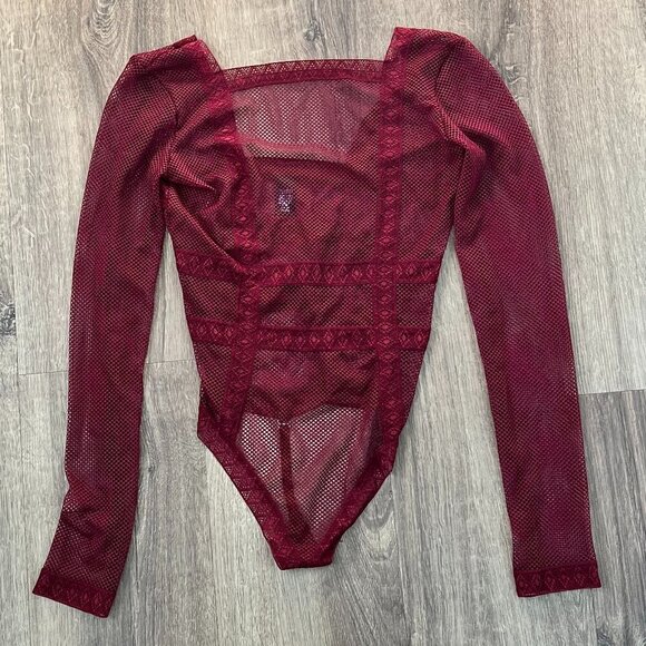 VICTORIA SECRET Burgundy Fishnet Thong Mesh Bodysuit Sz S - Picture 5 of 11